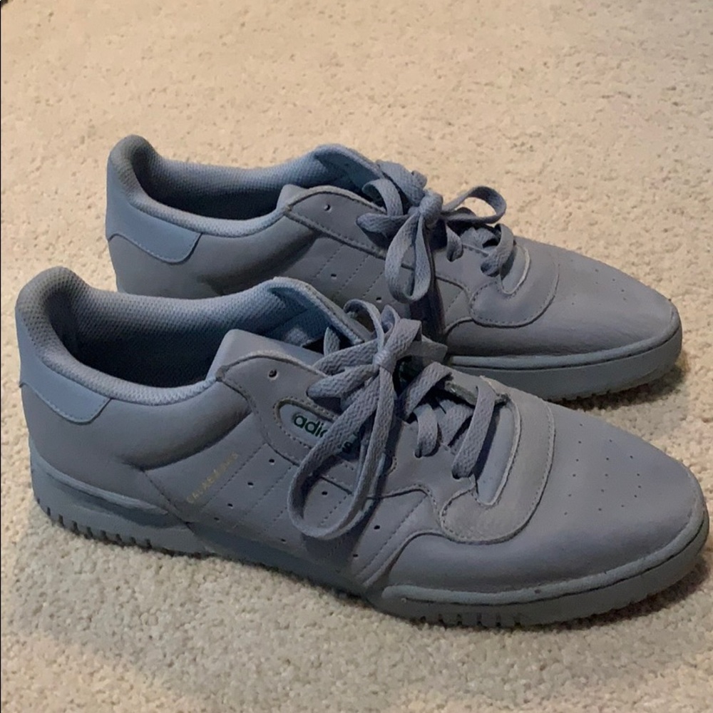 Yeezy powerphase calabasas size 11